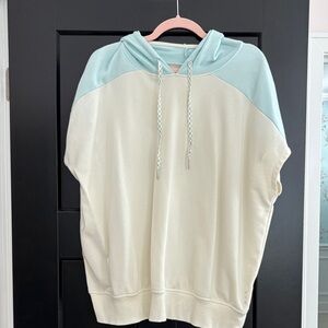 Lane Bryant Livi Cream/Ivory & Light Blue Hoodie with Drawstring. Size 18/20